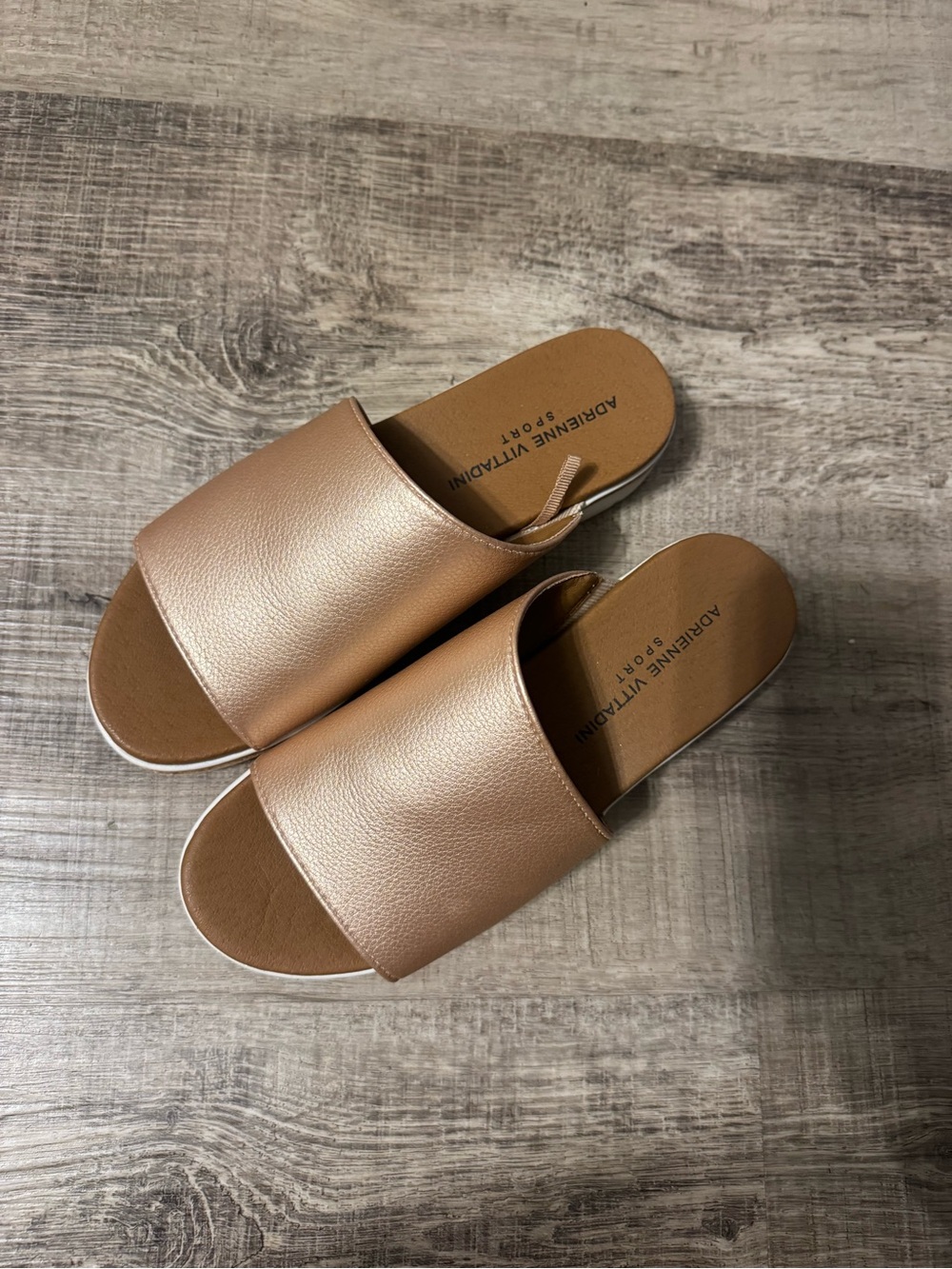 Women’s sandals